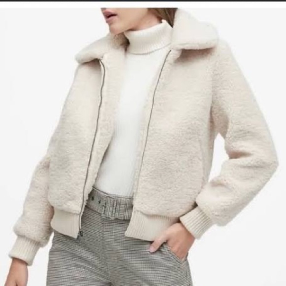 {banana republic} Sherpa bomber jacket